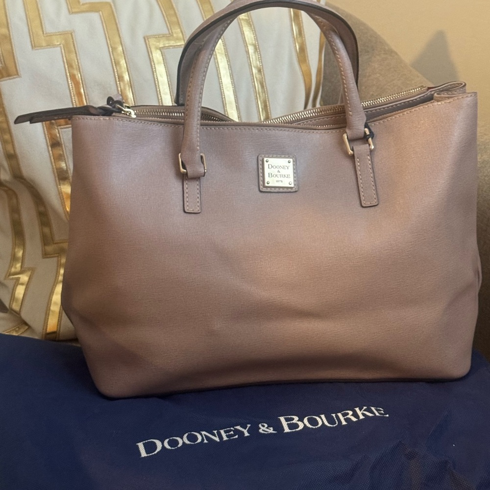 Dooney & Bourke Brown Leather Tote / NWOT